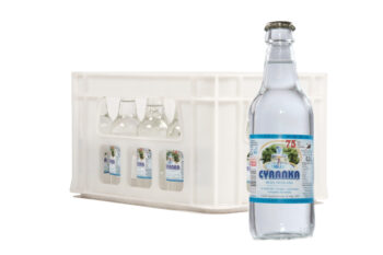 Woda źródlana Cyranka delikatnie gazowana 0.3L